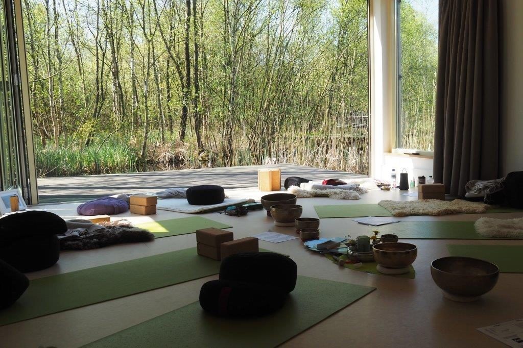De Imme in de Weerribben. De locatie waar de 'Aan Het Roer van je gezondheid' retraite gehouden wordt. Dit is een afbeelding van de yogastudio.