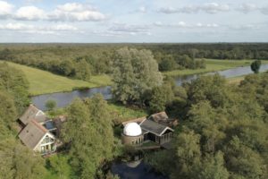 De Imme, Retraitecentrum en Sterrenwacht, gelegen in de Weerribben