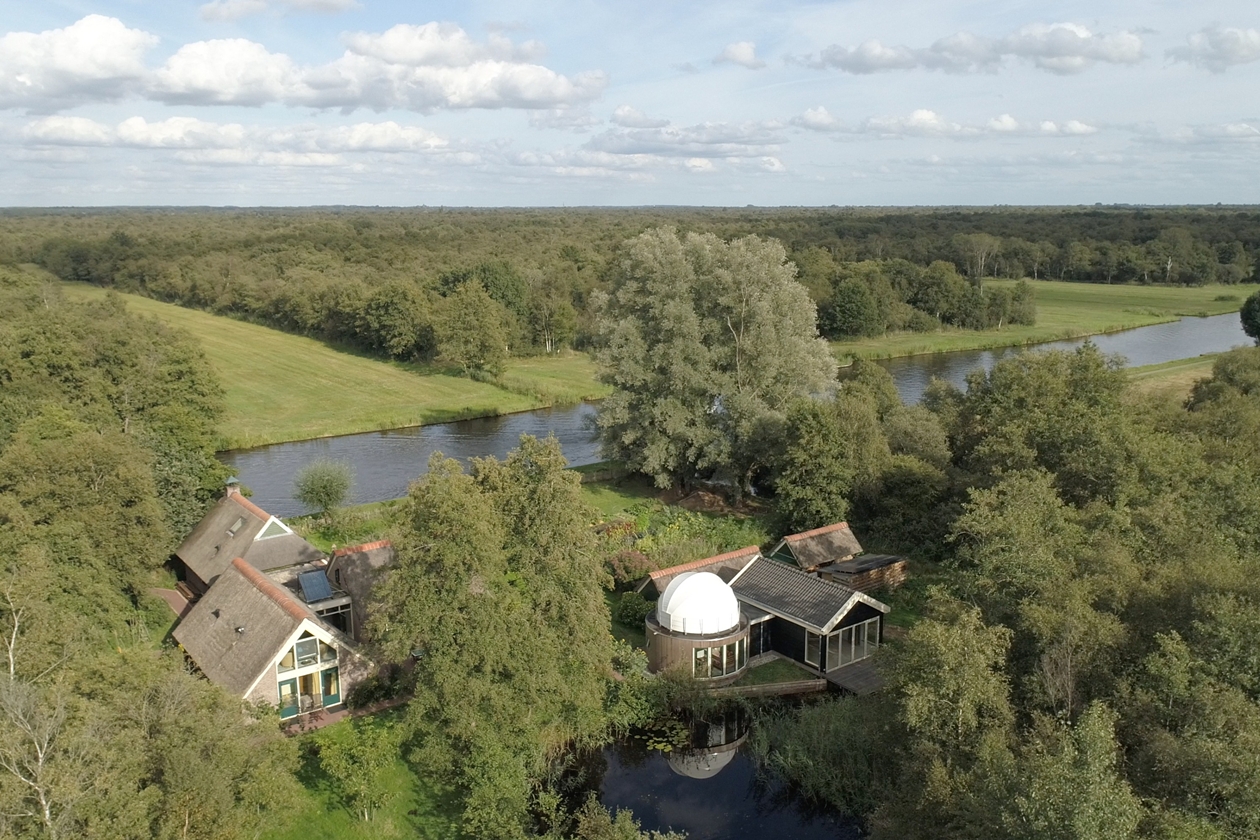 De Imme met yogastudio en sterrenwacht